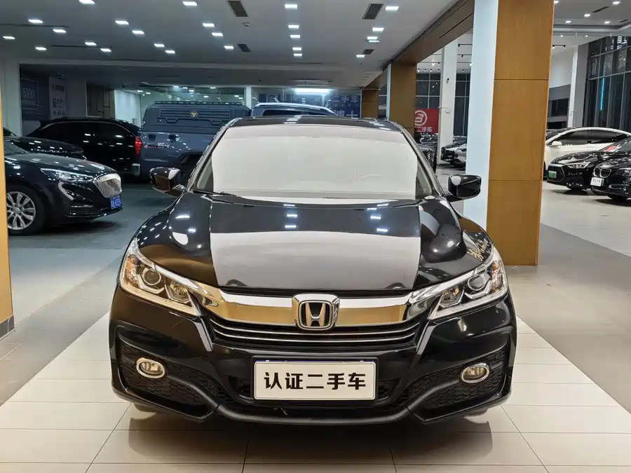 900x675_0_q87_c42_autohomecar__ChxpVWj8QmGAQnBNAAUUzlsOh30968.jpg.webp Used Accord 2016 2.0L Comfort Edition