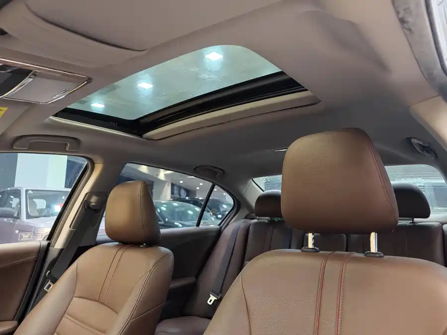 900x675_0_q87_c42_autohomecar__ChxpVWj8QmqADklmAAQvPx-mdRo203.jpg.webp Used Accord 2016 2.0L Comfort Edition