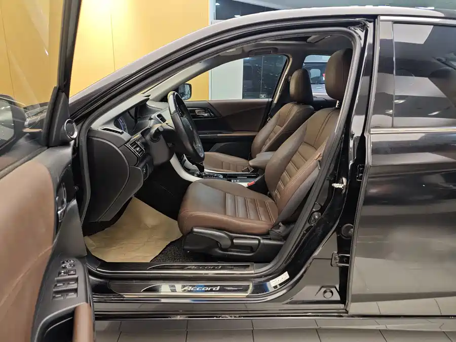 900x675_0_q87_c42_autohomecar__ChxpVWj8QmyAFhA6AAVoTLobrdk639.jpg.webp Used Accord 2016 2.0L Comfort Edition