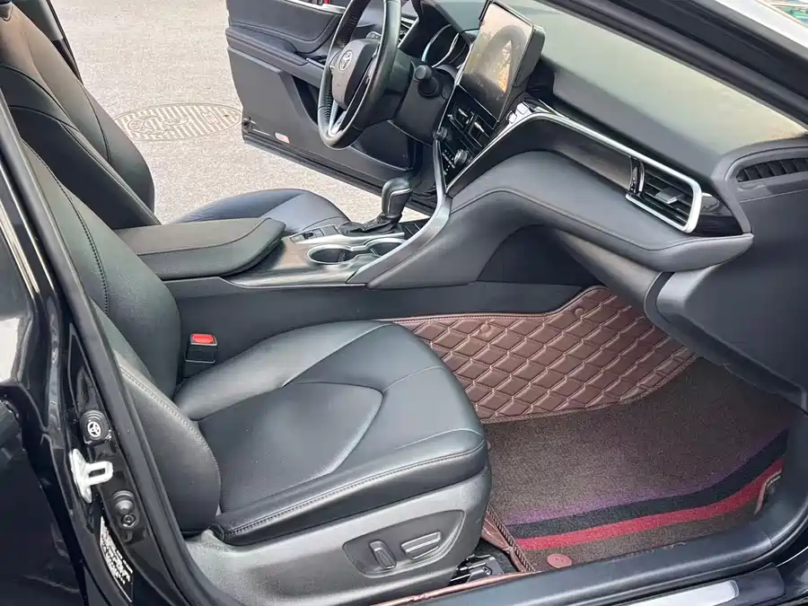 Used Camry 2023 2.0G Deluxe Edition