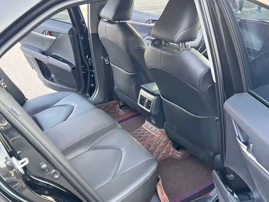 Used Camry 2023 2.0G Deluxe Edition