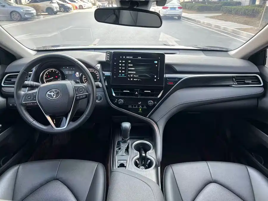 Used Camry 2023 2.0G Deluxe Edition