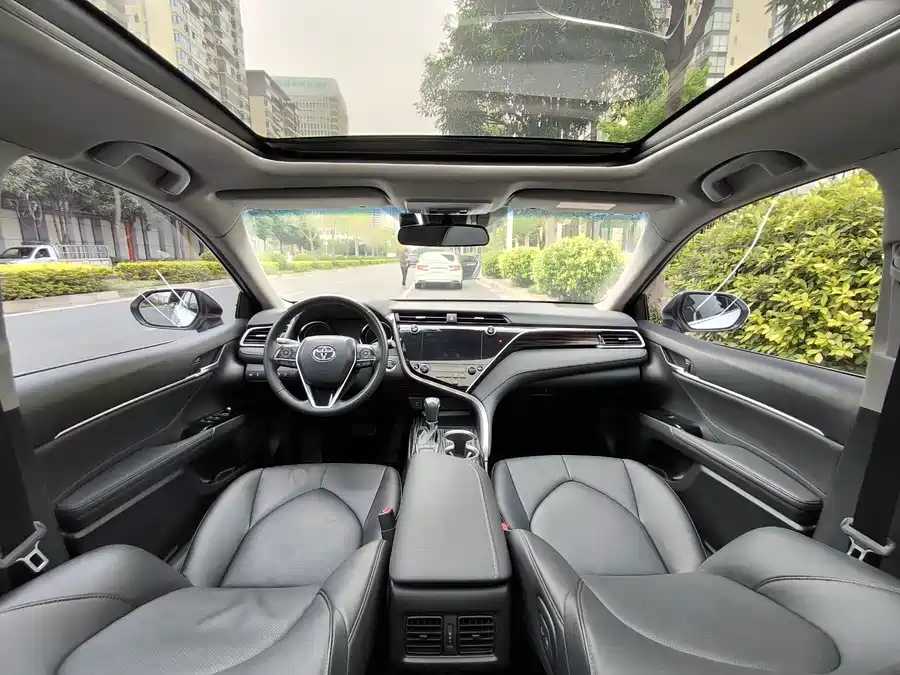 900x675_0_q87_c42_autohomecar__ChxpVWk243yAQ-uLAAUIeYdm1Mc043.jpg.webp Used Camry 2019 facelift 2.5G Deluxe Edition
