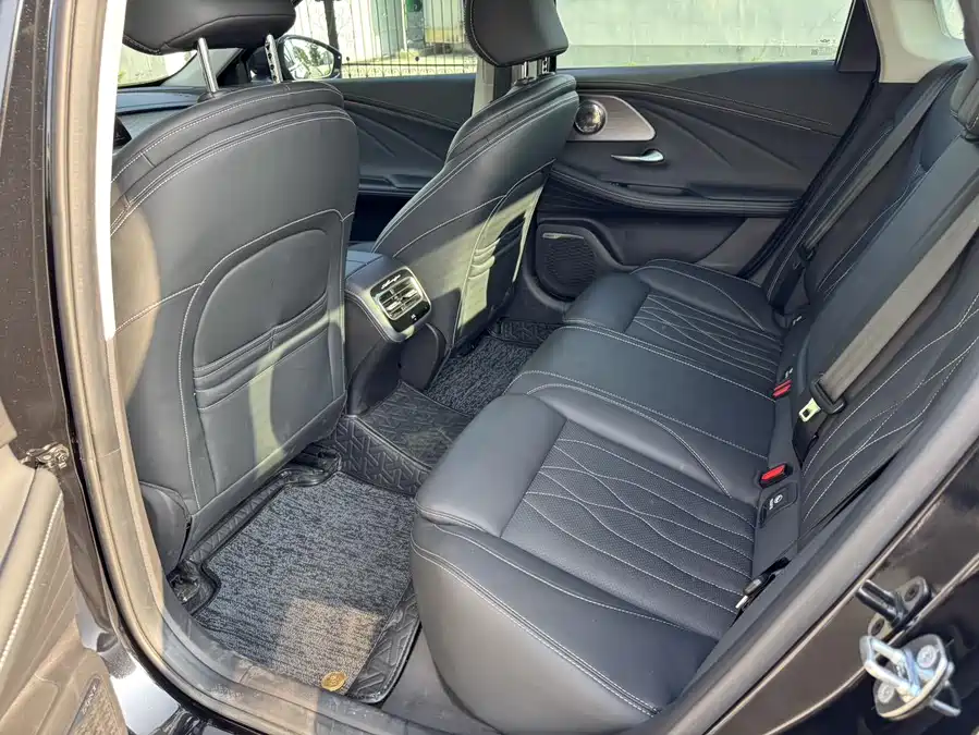 900x675_0_q87_c42_autohomecar__ChxpVWkOGF6AL4gKAAVhlLcri7g666.jpg.webp Used Chery Arrizo 8 2023 high-energy version 2.0T DCT Chi