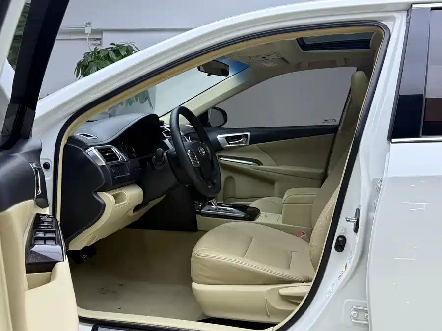 900x675_0_q87_c42_autohomecar__ChxpVWkVg6KAScWCAAQr-7NXj8w683.jpg.webp Used Camry 2015 2.0E Elite Edition