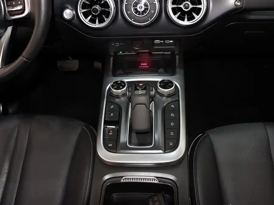 900x675_0_q87_c42_autohomecar__ChxpVWkhVaqAFaf6AAFENbs6ZdA496.jpg.webp Used GWM Tank 300 2021 Off-Road Version 2.0T Conqueror