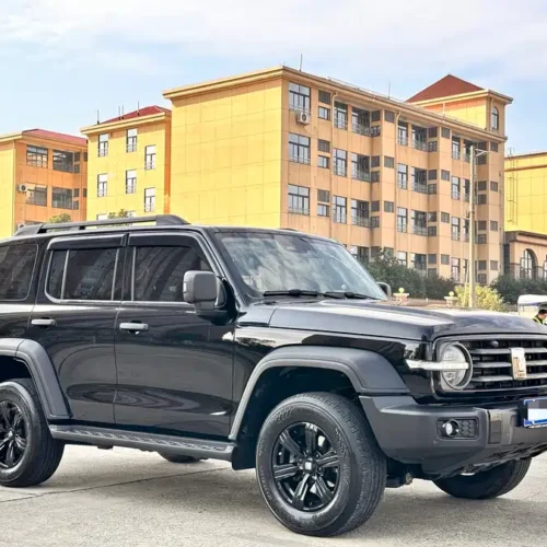 900x675_0_q87_c42_autohomecar__ChxpVWkimUGAP7hjAAvVYLKbjUY481.jpg.webp Used GWM Tank 300 2023 Off-Road Version 2.0T Conqueror