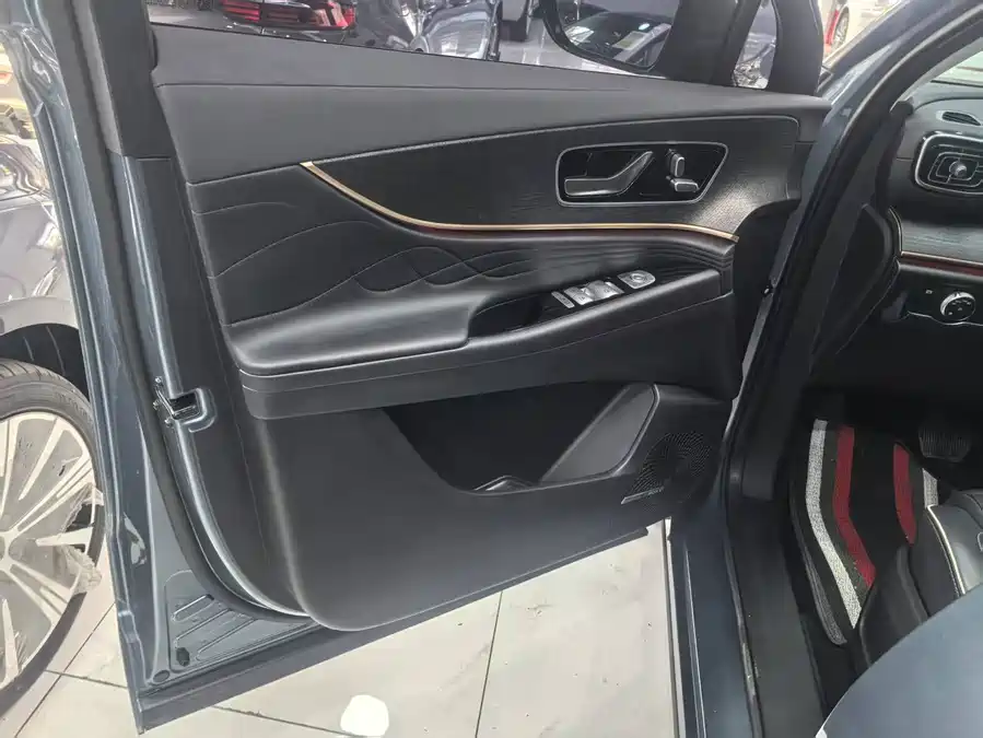 900x675_0_q87_c42_autohomecar__ChxpVWkvluSAD5G6AAKuqcYSMGw221.jpg.webp Used Tiggo 9 2023 2.0T dual-clutch two-wheel drive luxury version 7 seats