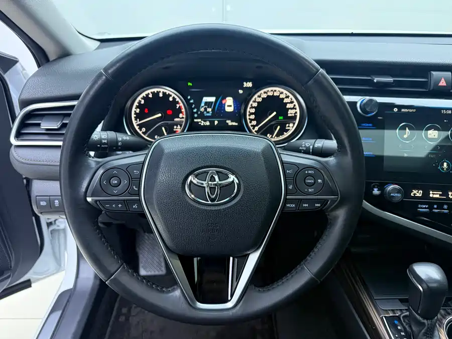 Used Camry 2019 2.0G Deluxe Edition National V