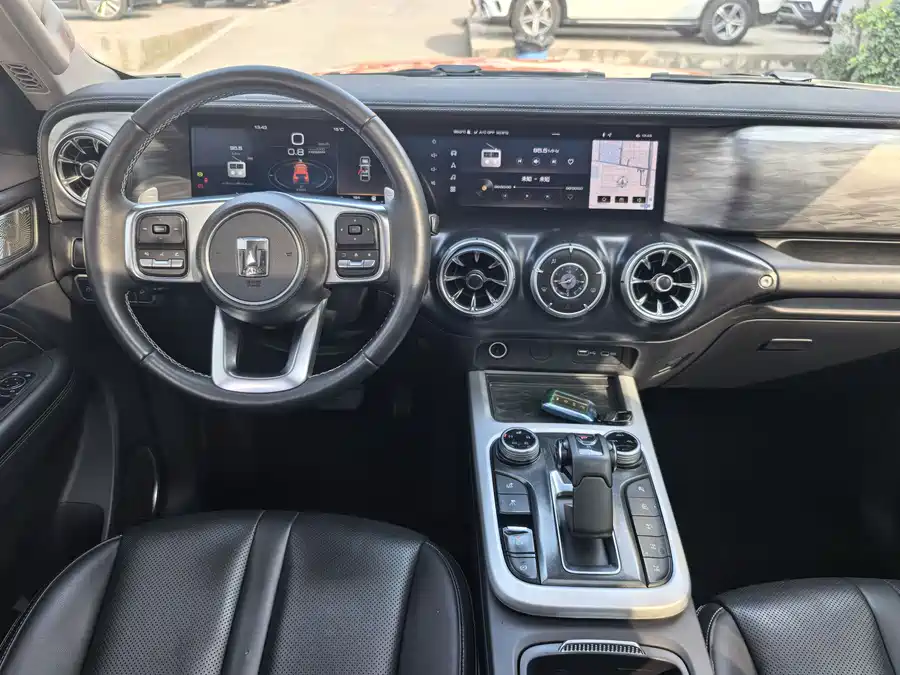 900x675_0_q87_c42_autohomecar__ChxpVWlKSFyACmNVAAaKwCuum8A568.jpg.webp Used GWM Tank 300 2021 Off-Road Version 2.0T Conqueror