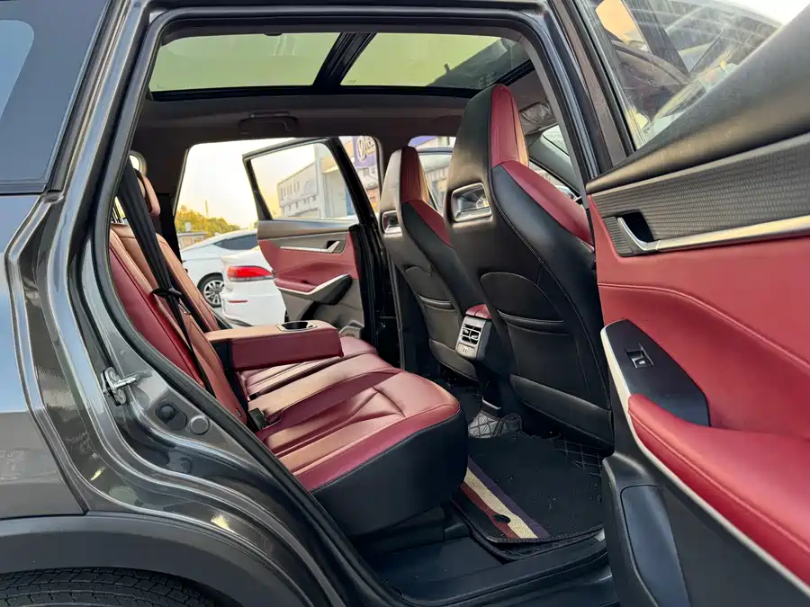 900x675_0_q87_c42_autohomecar__ChxpVWlOMbCAOoY7AAlbyLCtRJs940.jpg.webp Used Changan CS75PLUS 2022 second generation 1.5T automatic premium model