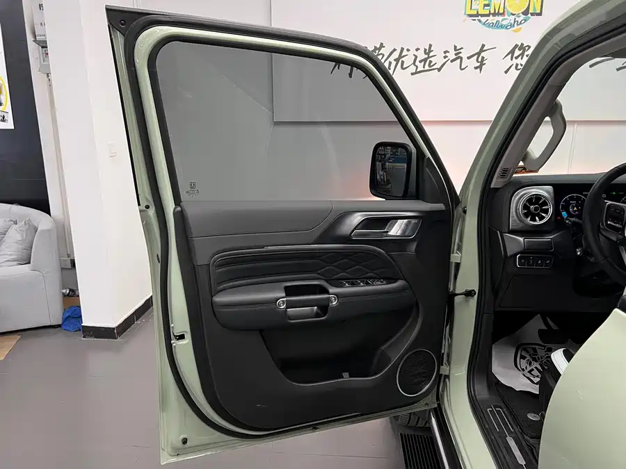 900x675_0_q87_c42_autohomecar__ChxpVWlR7AeAXVi3AAcWM23muSI805.jpg.webp Used GWM Tank 300 2021 City Edition 2.0T Very Stylish