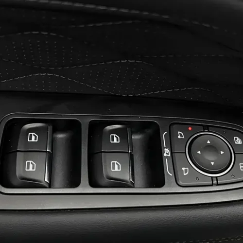 900x675_0_q87_c42_autohomecar__ChxpVWlR7AiAa0ZdAAaVB8PFq5U214.jpg.webp Used GWM Tank 300 2021 City Edition 2.0T Very Stylish