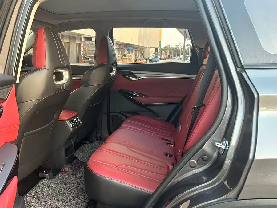 900x675_0_q87_c42_autohomecar__ChxpVWlRBZSAFdGaAAfnzNEHQg0842.jpg.webp Used Changan CS75PLUS 2022 1.5T automatic premium model