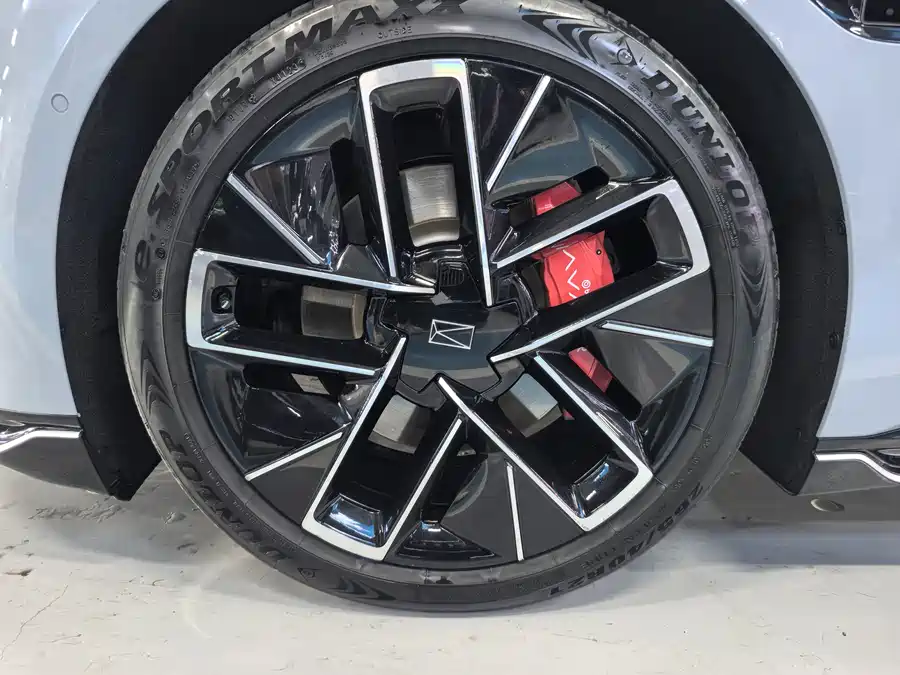 Used Avita 12 2023 650 triple laser four-wheel drive performance version