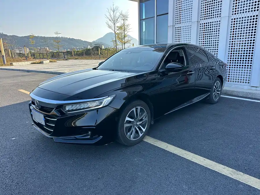 900x675_0_q87_c42_autohomecar__ChxpVWlaSDWAdpTgAA37YN2k0Yg199.jpg.webp Used Accord 2022 Rui·Hybrid 2.0L Magic Night·Rui Zun Edition