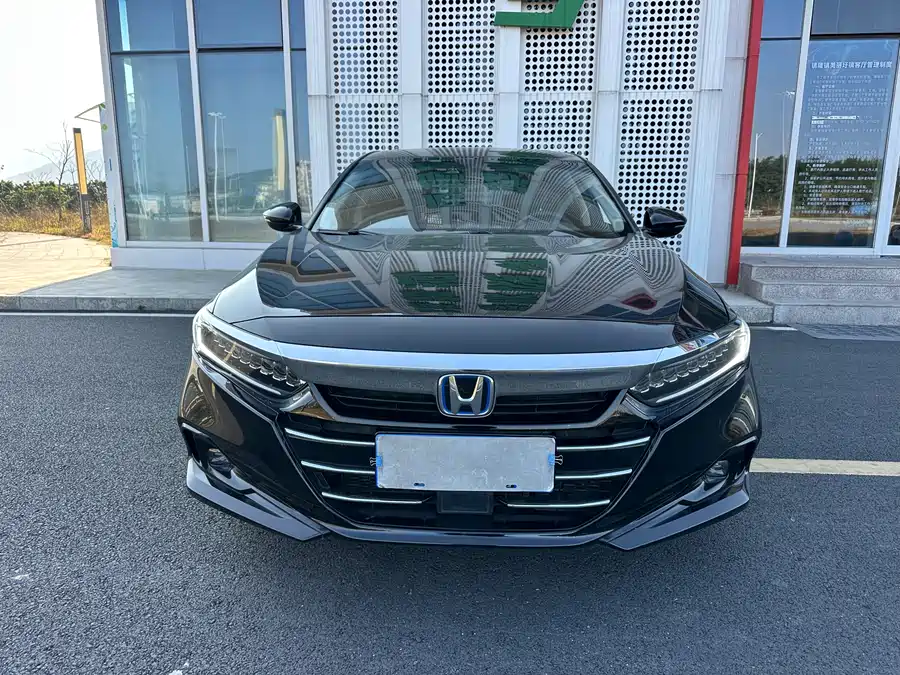 900x675_0_q87_c42_autohomecar__ChxpVWlaSDaAYt8BAA6L9sx6_R4929.jpg.webp Used Accord 2022 Rui·Hybrid 2.0L Magic Night·Rui Zun Edition