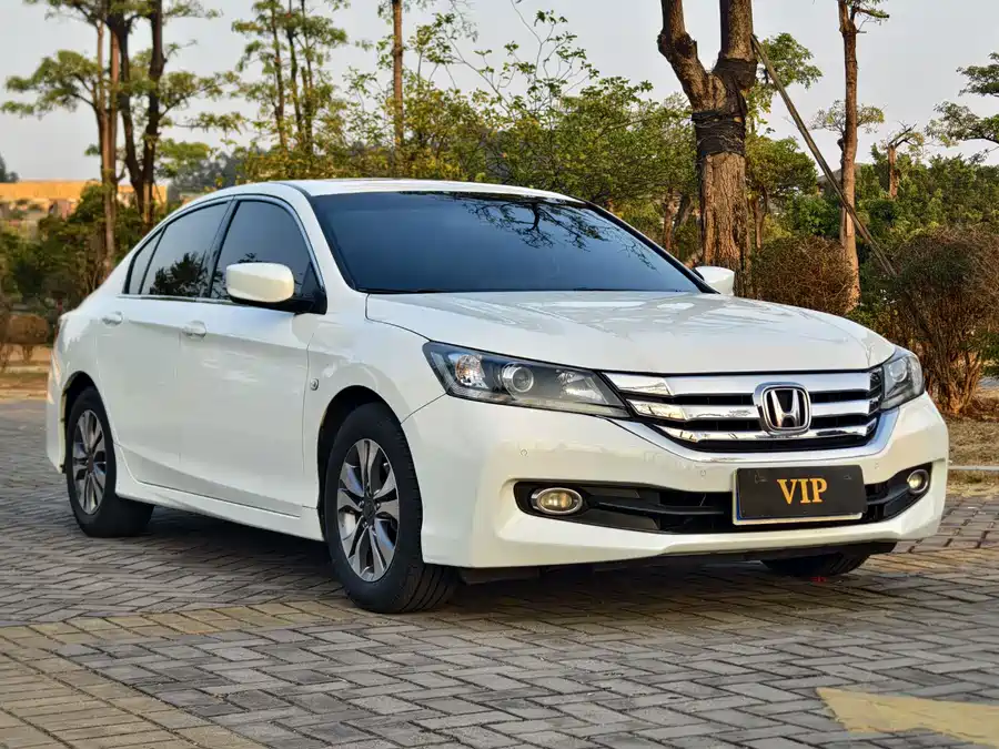 900x675_0_q87_c42_autohomecar__ChxpVWlbj8CAM_1qAAe0aRvKFjY287.jpg.webp Used Accord 2015 2.0L LX Comfort Edition