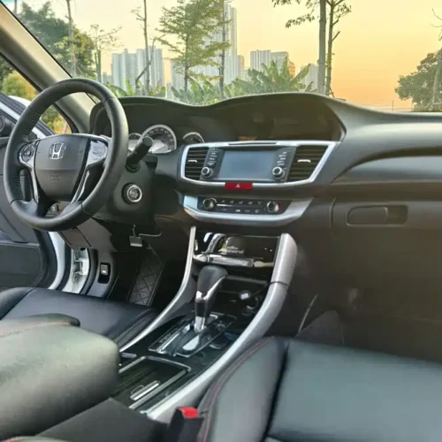 900x675_0_q87_c42_autohomecar__ChxpVWlbj8eAA4BMAAUG_p4A90k364.jpg.webp Used Accord 2015 2.0L LX Comfort Edition