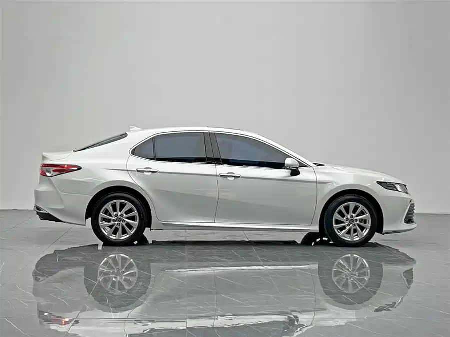 900x675_0_q87_c42_autohomecar__ChxpVWlktwmAFf5JAAFr1afAzso762.jpg.webp Used Camry 2023 2.0G Deluxe Edition