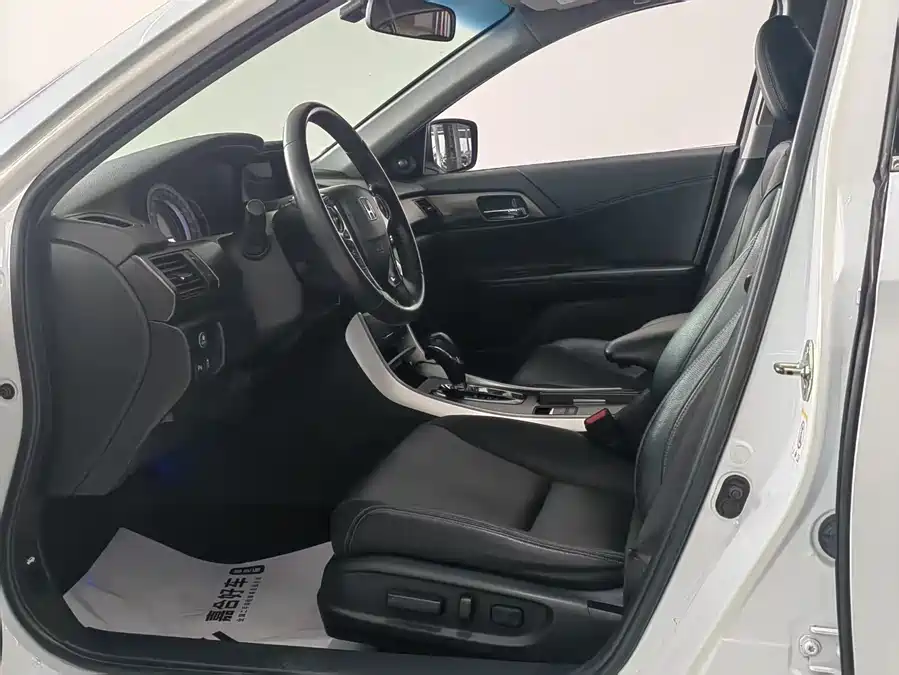 900x675_0_q87_c42_autohomecar__ChxpVWlnKe6AQA8xAAKqwhQLako954.jpg.webp Used Accord 2014 2.0L EXN Deluxe Navigation Edition