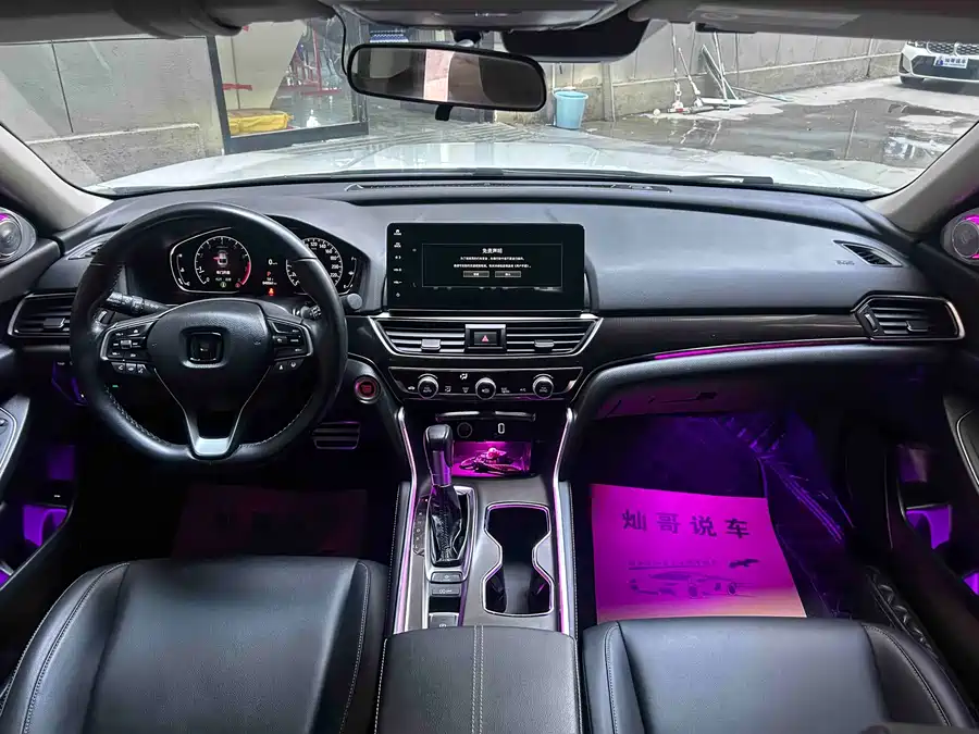 900x675_0_q87_c42_autohomecar__ChxpVWlpn96AYWCeAAmr5XQR0G4154.jpg.webp Used Accord 2022 260TURBO Magic Night Premium Edition