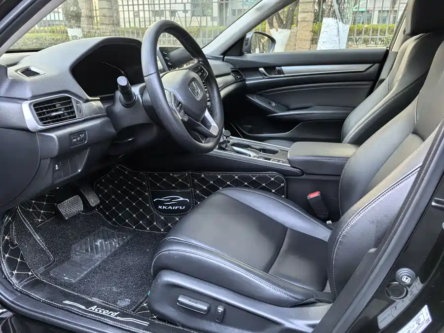 900x675_0_q87_c42_autohomecar__ChxpVWlrR5OAcD9hAAebjWzhIlc773.jpg.webp Used Accord 2018 260TURBO Elite Edition National VI