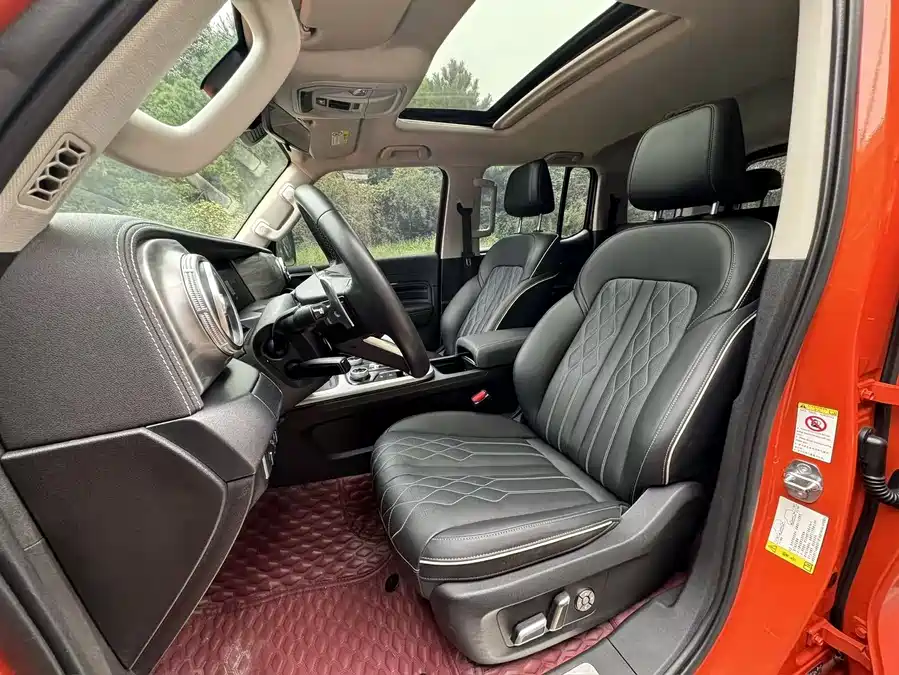 900x675_0_q87_c42_autohomecar__ChxpVmj4kKqAZM2NAATfiHp1nrU797.jpg.webp Used GWM Tank 300 2023 Off-Road Version 2.0T Challenger