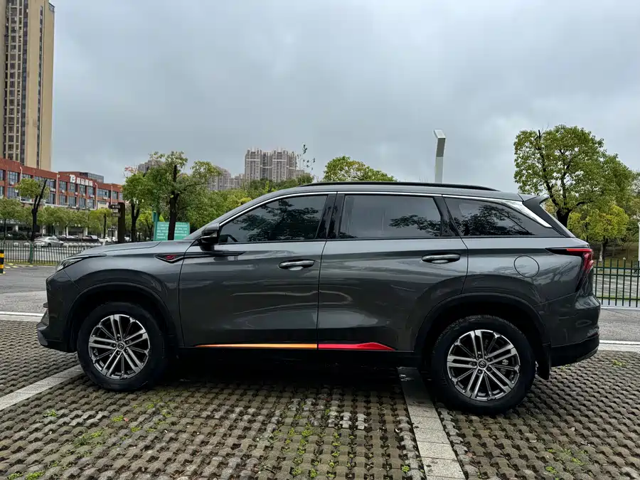 900x675_0_q87_c42_autohomecar__ChxpVmj5fU-ARMEoAAqqftMuV4g098.jpg.webp Used Changan CS75PLUS 2021 1.5T automatic premium model
