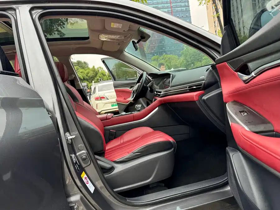 900x675_0_q87_c42_autohomecar__ChxpVmj5fVCAS-2nAAoN5hOhzDk118.jpg.webp Used Changan CS75PLUS 2021 1.5T automatic premium model