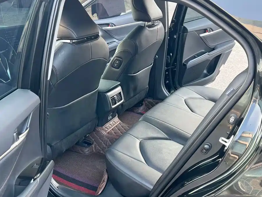 Used Camry 2023 2.0G Deluxe Edition