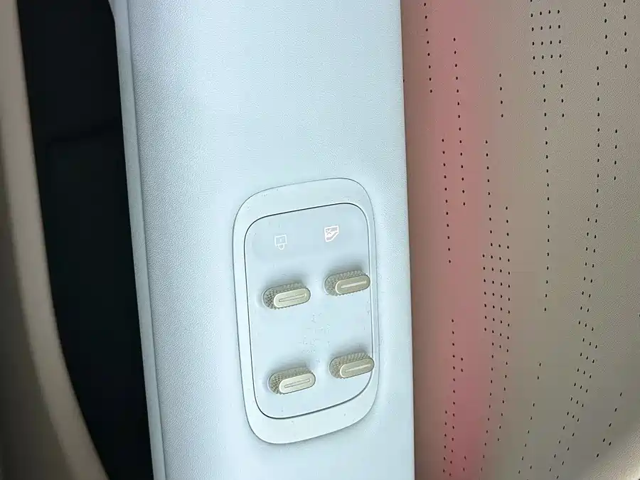 900x675_0_q87_c42_autohomecar__ChxpVmkVTYuAY-yEAAVqvcl0P6Y921.jpg.webp Used Avita 07 2024 Max extended range version