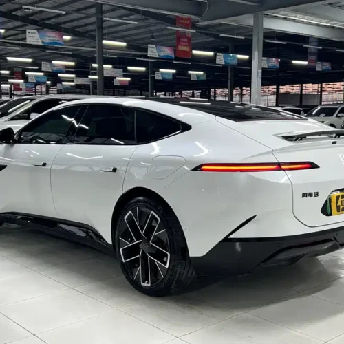 900x675_0_q87_c42_autohomecar__ChxpVmke6maACP6BAAk09rjWljI630.jpg.webp Used Avita 12 2023 700 Triple Laser Rear Drive Luxury Edition