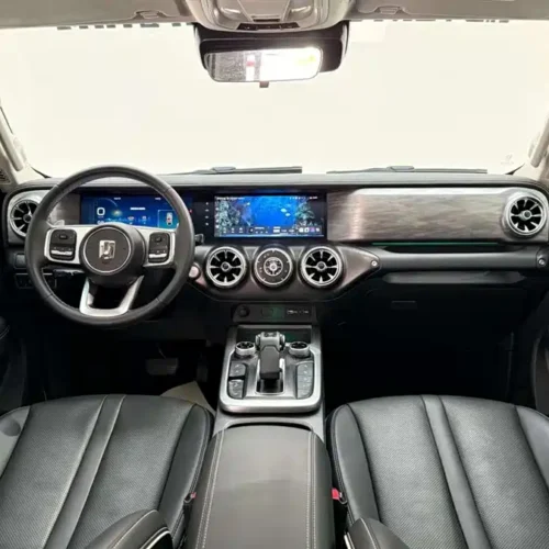 900x675_0_q87_c42_autohomecar__ChxpVmklHHOAJftMAAIa0SjP1Ig290.jpg.webp Used GWM Tank 300 2023 Off-Road Version 2.0T Conqueror