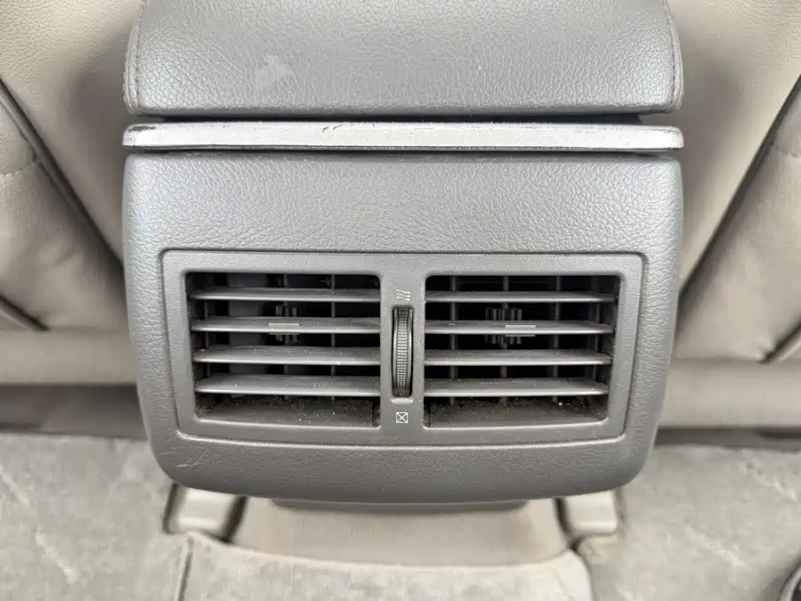 900x675_0_q87_c42_autohomecar__ChxpVmkr-kOAVUx8AAmdlIf3fZU407.jpg.webp Used Camry 2010 240G Deluxe Edition
