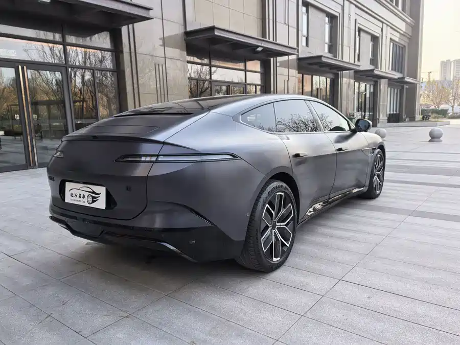 900x675_0_q87_c42_autohomecar__ChxpVmktLveAF2pcAAck-iYr8mM857.jpg.webp Used Avita 12 2024 700 Triple Laser Rear Drive Luxury Edition