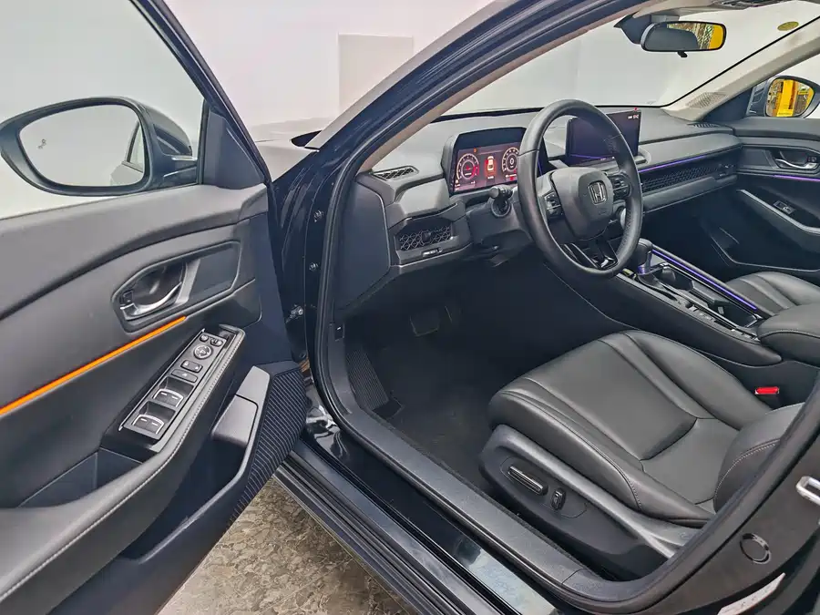 900x675_0_q87_c42_autohomecar__ChxpVmlKZSaAKiJCAAjyQlKAS9k062.jpg.webp Used Accord 2025 260TURBO Deluxe Edition