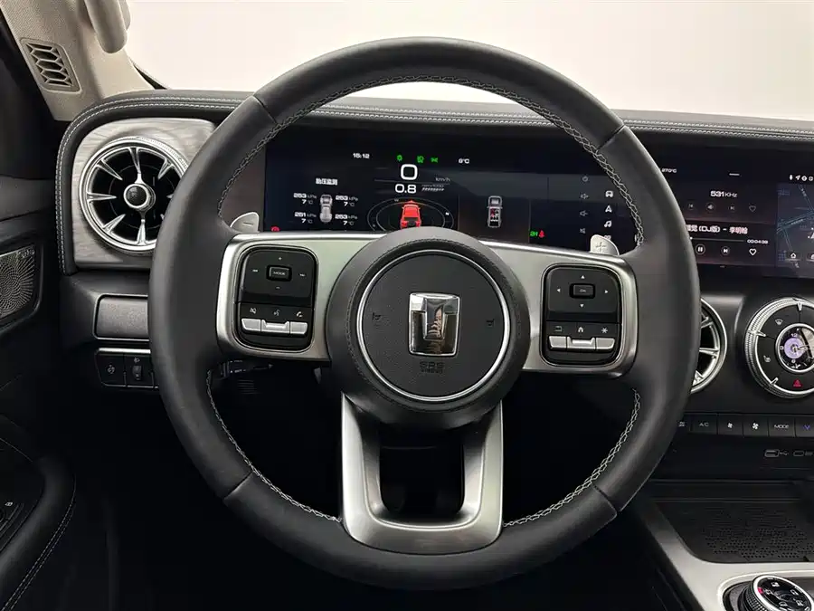 900x675_0_q87_c42_autohomecar__ChxpVmlLeQ-AC6xaAAHITWZ0mzg222.jpg.webp Used GWM Tank 300 2024 2.0T Conqueror