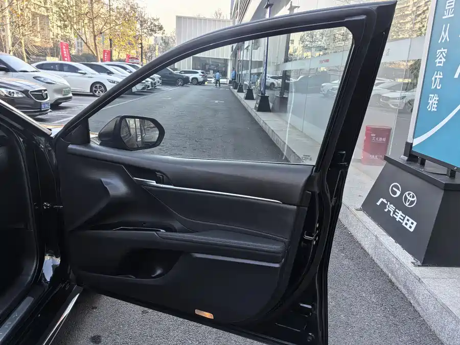 900x675_0_q87_c42_autohomecar__ChxpVmlPRfaANSlZAAfeMkrqqt0709.jpg.webp Used Camry 2023 2.0G Deluxe Edition