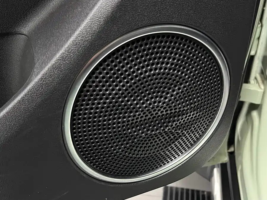 900x675_0_q87_c42_autohomecar__ChxpVmlR7AmAe99WAAnsae6Da24807.jpg.webp Used GWM Tank 300 2021 City Edition 2.0T Very Stylish