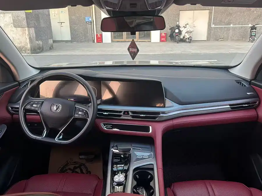 900x675_0_q87_c42_autohomecar__ChxpVmlRBZaAcZ4wAAdyGO30YgE097.jpg.webp Used Changan CS75PLUS 2022 1.5T automatic premium model