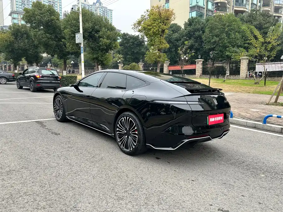 900x675_0_q87_c42_autohomecar__ChxpVmlSH42AKllzABFRVmbKaP0117.jpg.webp Used Avita 12 2025 Max pure electric version