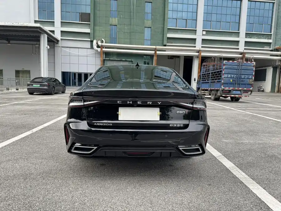 900x675_0_q87_c42_autohomecar__ChxpVmlTIhSAD_2cAAZh5MLUM50622.jpg.webp Used Chery Arrizo 8 2022 1.6T DCT Ya