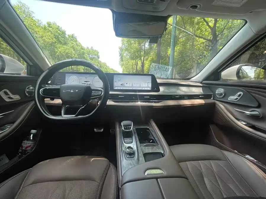 900x675_0_q87_c42_autohomecar__ChxpVmlXkzSARYcuAAS9mH9M2mg347.jpg.webp Used Chery Arrizo 8 2023 high-energy version 2.0T DCT power