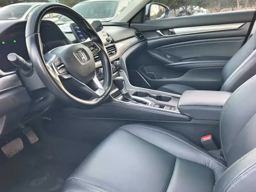 900x675_0_q87_c42_autohomecar__ChxpVmlaAaeAQUnyAAPyqRR7ft0339.jpg.webp Used Accord 2018 260TURBO Elite Edition National VI