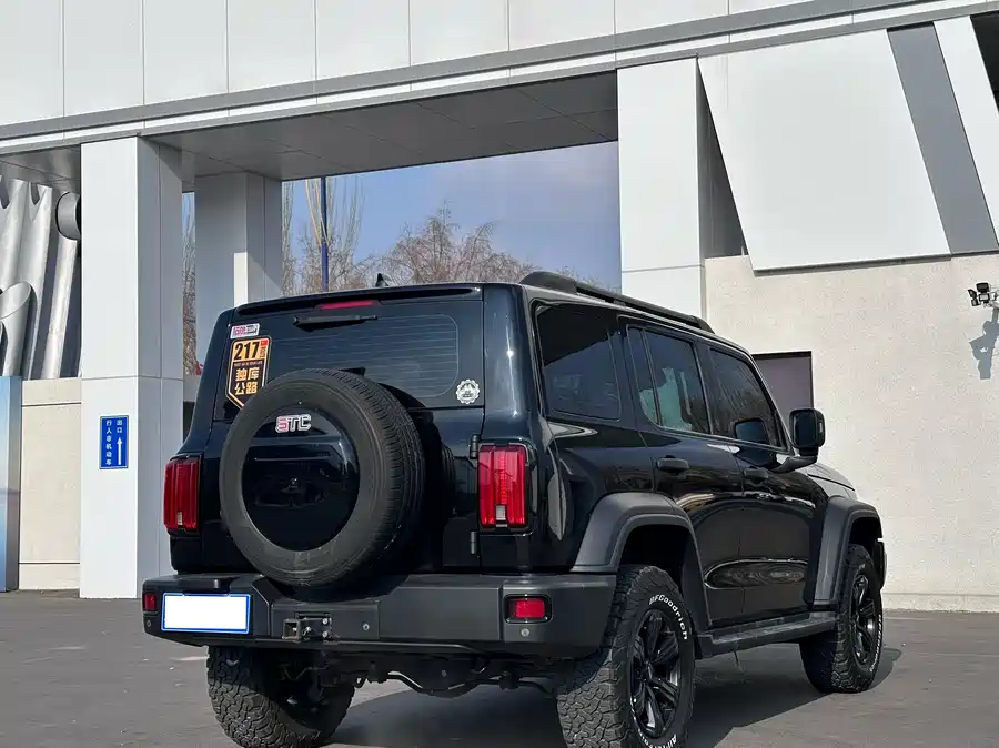 900x675_0_q87_c42_autohomecar__ChxpVmlbZiCAKxplAAUIzRKHzdg132.jpg.webp Used GWM Tank 300 2021 Off-Road Version 2.0T Challenger