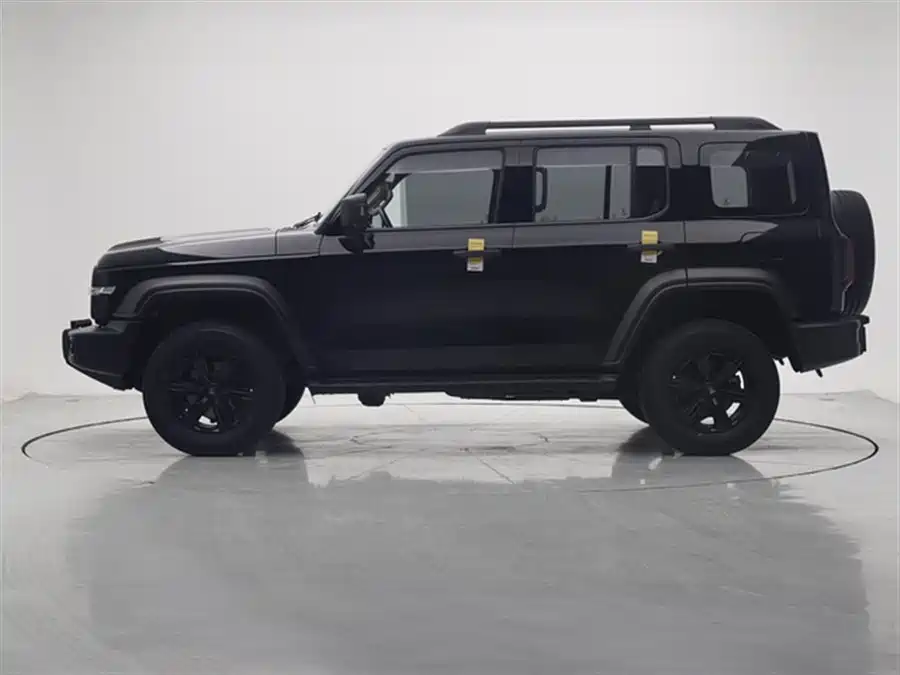 900x675_0_q87_c42_autohomecar__ChxpVmlcgDWAKhTyAADwo_X0d-k710.jpg.webp Used GWM Tank 300 2023 Off-Road Version 2.0T Challenger