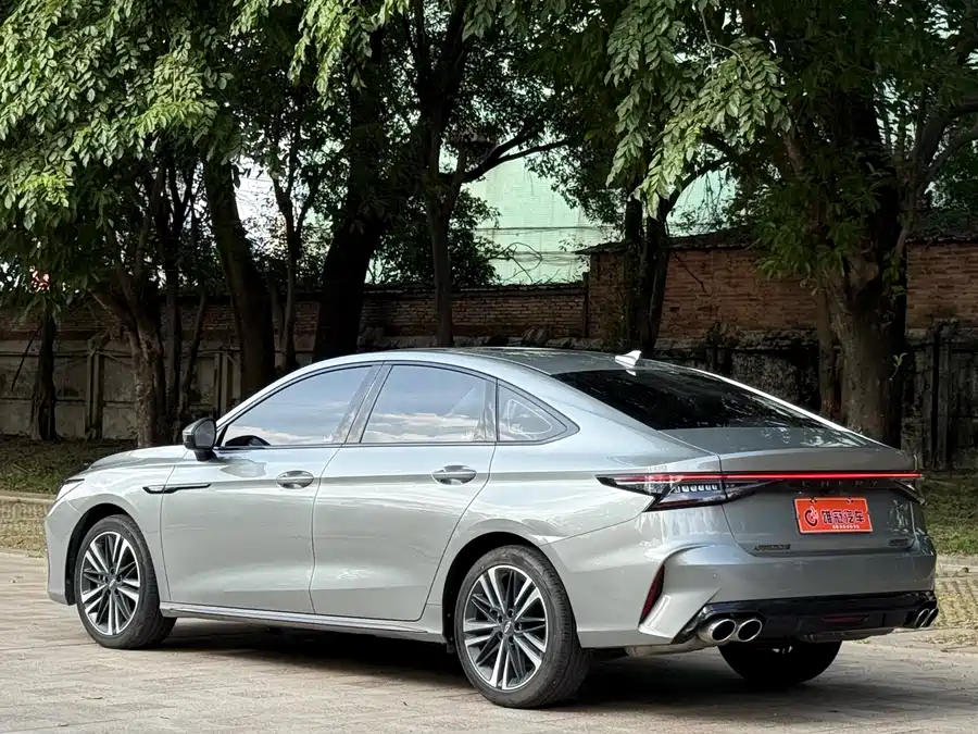 900x675_0_q87_c42_autohomecar__ChxpWGj06cCAELz6AAuLa_Mhsy0935.jpg.webp Used Chery Arrizo 8 2023 high-energy version 2.0T DCT Chi