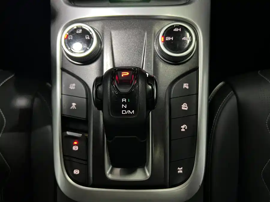 900x675_0_q87_c42_autohomecar__ChxpWGj0owuAHmOBAAFQuLRHlb4329.jpg.webp Used GWM Tank 300 2021 Off-Road Version 2.0T Challenger