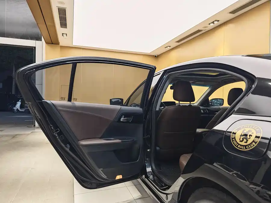 900x675_0_q87_c42_autohomecar__ChxpWGj8QnCAOfnlAASaLkkRivQ345.jpg.webp Used Accord 2016 2.0L Comfort Edition